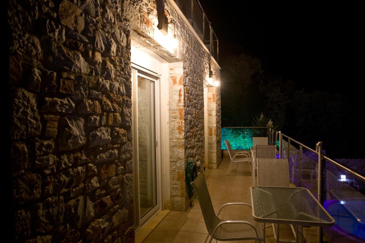 Axion Esti Apartments Skopelos Eksteriør billede