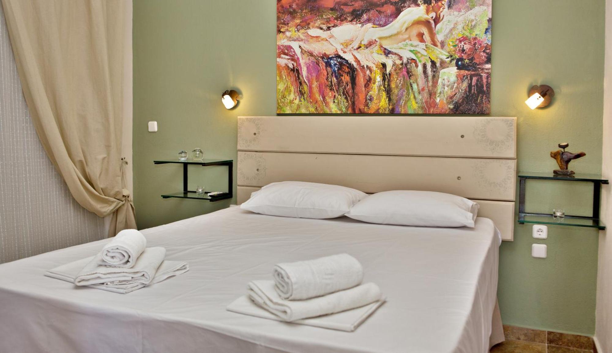 Axion Esti Apartments Skopelos Eksteriør billede